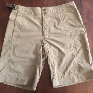 Royal Robbins 6 pocket shorts